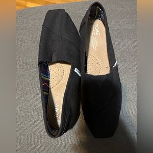 Like new black Toms for sale